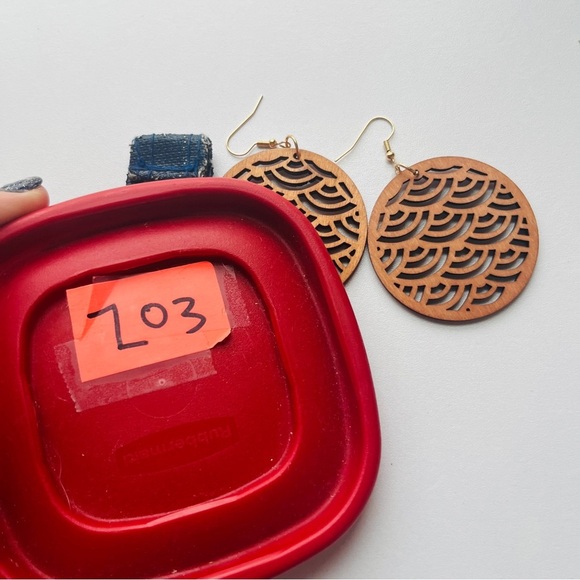 Anthropologie Elegant Brown Wooden Earrings - Picture 4 of 4